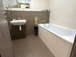 Pronájem bytu 2+kk, Rajhrad, Masarykova, 68 m2