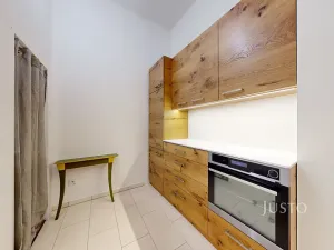 Prodej bytu 3+1, České Budějovice, Karla IV., 109 m2