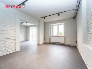 Pronájem kanceláře, Praha - Smíchov, U smíchovského hřbitova, 53 m2