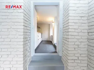 Pronájem kanceláře, Praha - Smíchov, U smíchovského hřbitova, 53 m2