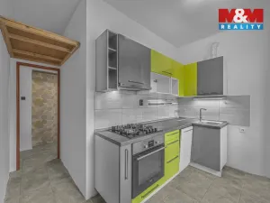 Prodej bytu 2+1, Hostinné, Sídliště, 52 m2