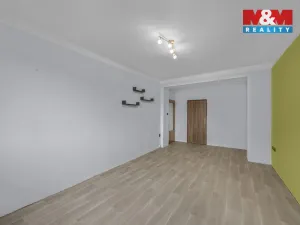 Prodej bytu 2+1, Hostinné, Sídliště, 52 m2