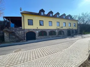 Prodej komerční nemovitosti, Dobšice, Vilová, 467 m2