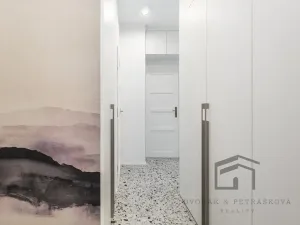 Pronájem bytu 2+kk, Praha - Strašnice, Černokostelecká, 52 m2