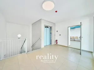 Pronájem kanceláře, Znojmo, Jarošova, 18 m2