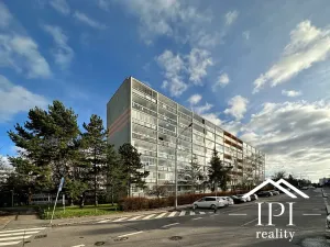 Prodej bytu 3+1, Praha - Podolí, Kaplická, 59 m2