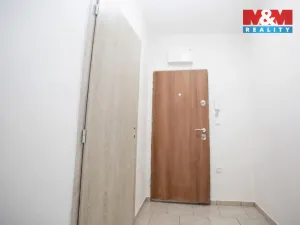 Pronájem bytu 1+kk, Jindřichův Hradec - Jindřichův Hradec V, Kosmonautů, 31 m2