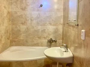 Pronájem bytu 1+kk, Praha - Košíře, Vrchlického, 25 m2