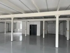 Pronájem skladu, Ostrov, 330 m2