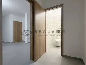 Pronájem kanceláře, Trhové Sviny, Nové město, 32 m2