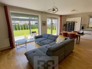 Pronájem rodinného domu, Zlonín, Borová, 198 m2