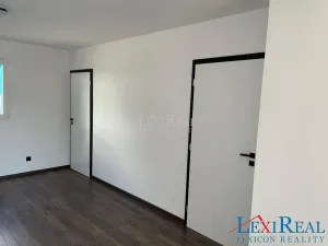 Prodej - jiné, Praha - Holešovice, Sanderova, 52 m2