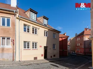 Pronájem bytu 2+1, Cheb, Cechovní, 47 m2