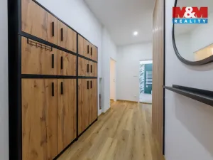 Prodej bytu 2+1, Karlovy Vary, Bělehradská, 96 m2