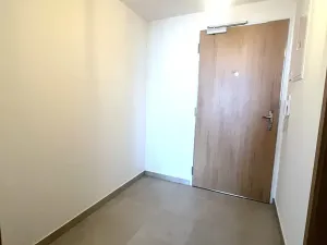 Pronájem bytu 1+kk, Praha, Poděbradská, 32 m2