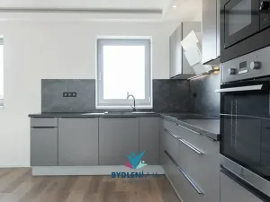 Prodej rodinného domu, Dubí, V Aleji, 206 m2