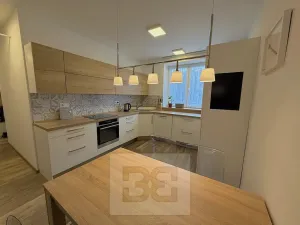 Pronájem bytu 2+1, České Budějovice, Heydukova, 70 m2