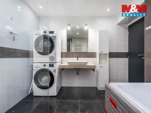 Prodej rodinného domu, Hostomice, Průběžná, 187 m2