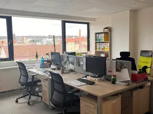 Pronájem kanceláře, Praha - Holešovice, Dělnická, 1251 m2