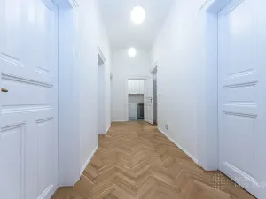 Pronájem kanceláře, Praha - Vinohrady, Čermákova, 170 m2