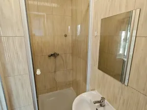 Pronájem bytu 1+kk, Praha - Hlubočepy, Na Zlíchově, 20 m2