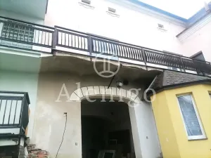 Prodej rodinného domu, Kostelec nad Labem, nám. Komenského, 369 m2