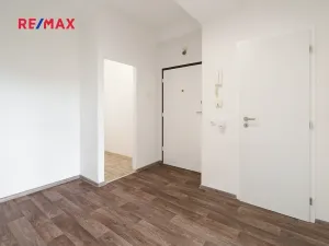 Prodej bytu 3+1, Praha - Strašnice, U kombinátu, 77 m2