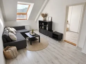 Pronájem bytu 2+kk, Praha - Bubeneč, Lotyšská, 44 m2