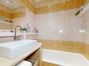 Prodej bytu 3+1, Praha - Hlubočepy, Lamačova, 63 m2