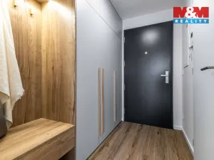 Pronájem bytu 1+kk, Kladno - Dubí, Ke křížku, 28 m2