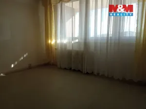 Pronájem bytu 3+1, Rumburk - Rumburk 1, Na valech, 75 m2