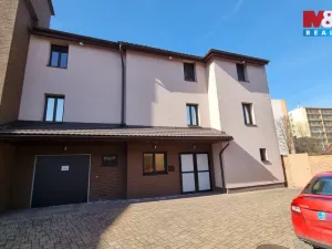 Pronájem kanceláře, Český Těšín, Ostravská, 89 m2