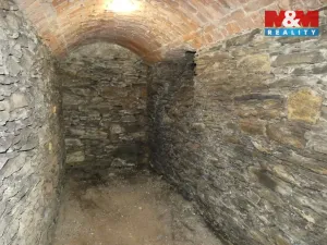 Prodej činžovního domu, Žleby, Zámecké náměstí, 228 m2