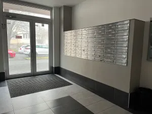 Pronájem bytu 1+1, Praha - Záběhlice, Zvonková, 50 m2