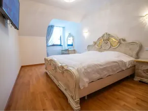 Prodej bytu 3+kk, Karlovy Vary, Divadelní náměstí, 137 m2