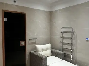 Prodej bytu 3+kk, Karlovy Vary, Divadelní náměstí, 147 m2