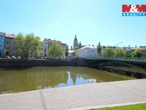 Pronájem bytu 2+kk, Hradec Králové, Tylovo nábřeží, 68 m2