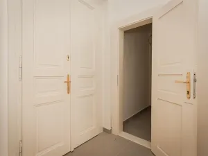 Pronájem bytu 2+kk, Praha - Nové Město, Lípová, 41 m2