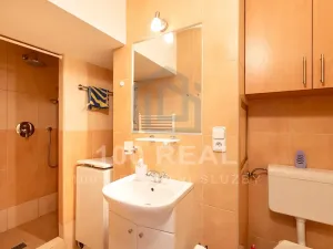 Pronájem bytu 2+kk, Hradec Králové, Veverkova, 53 m2