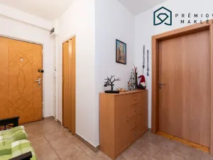 Prodej bytu 3+1, Bystřany, Pražská, 79 m2