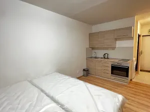 Pronájem bytu 1+kk, Praha - Radotín, Vrážská, 25 m2