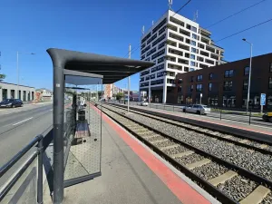 Pronájem garážového stání, Praha - Hloubětín, Poděbradská, 12 m2