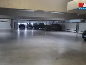 Pronájem garáže, Nupaky, Komerční, 420 m2