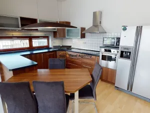 Pronájem bytu 3+kk, Praha - Štěrboholy, Laudonova, 135 m2