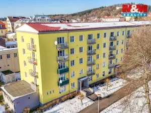 Prodej bytu 2+1, Mariánské Lázně, V Sadech, 48 m2