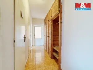 Prodej bytu 2+1, Mariánské Lázně, V Sadech, 48 m2