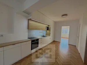 Pronájem bytu 3+kk, Praha - Vršovice, Amurská, 72 m2