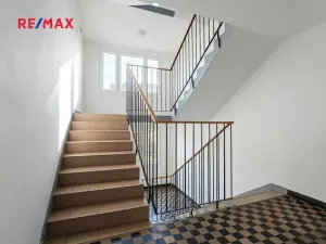 Prodej bytu 3+1, Praha - Malešice, Počernická, 72 m2