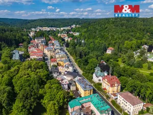Pronájem obchodního prostoru, Mariánské Lázně, Hlavní třída, 76 m2