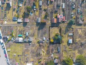 Prodej zahrady, Kladno, 303 m2